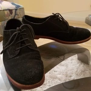 G.H. Bass & Co. Ely 2 Black Oxford Suede Shoe
